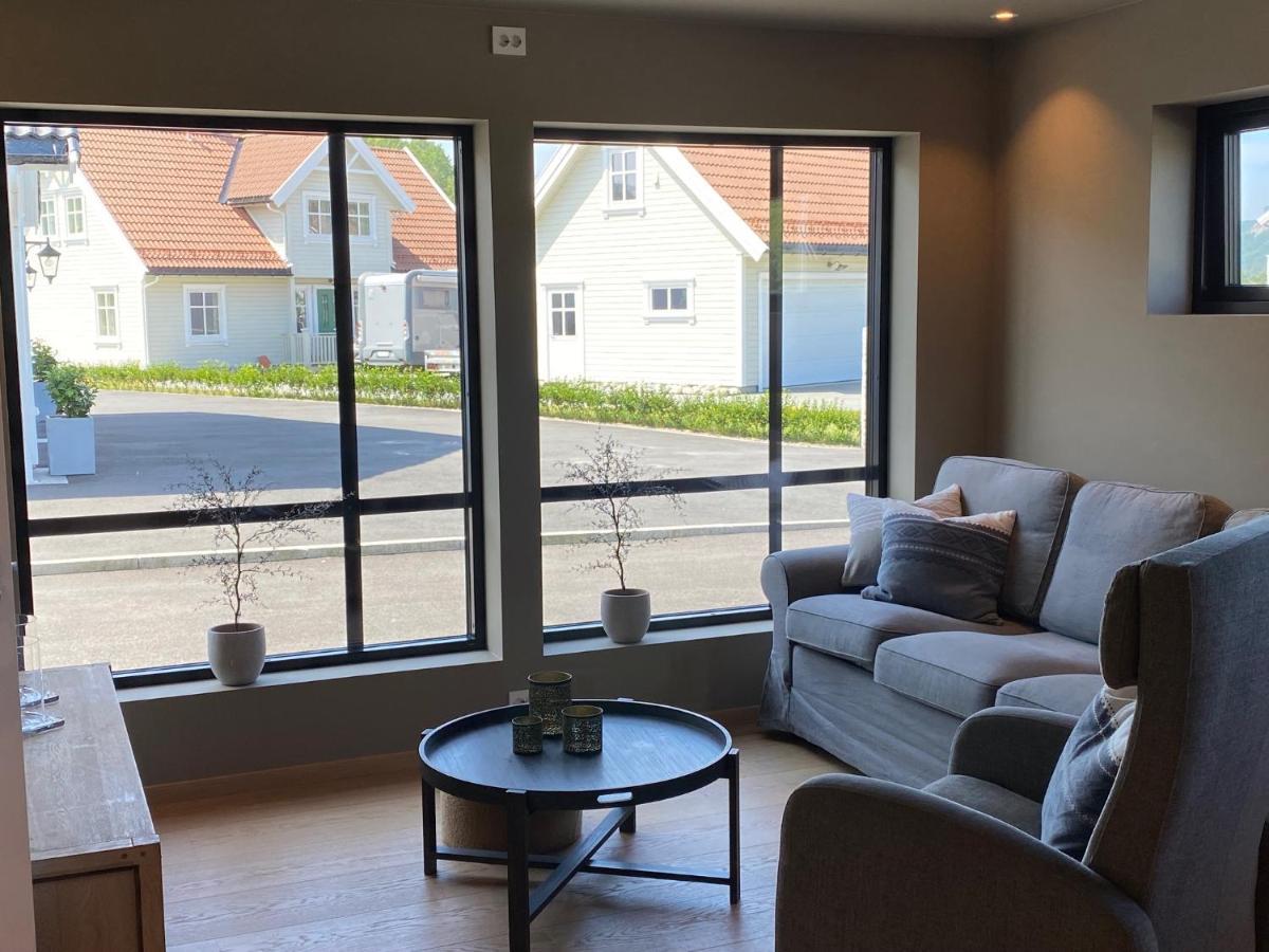 Apartment With Boat Spangereid 외부 사진